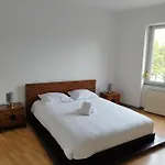 Le Thannois - 2 Chambres, Salon, Cuisine Equipee, Parking Et Wifi Gratuit Apartment *