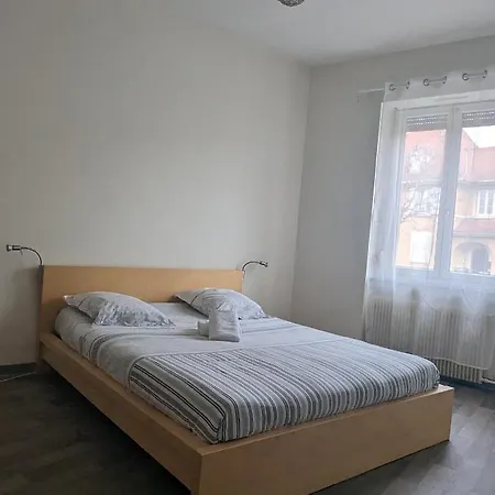 Le Thannois - 2 Chambres, Salon, Cuisine Equipee, Parking Et Wifi Gratuit *