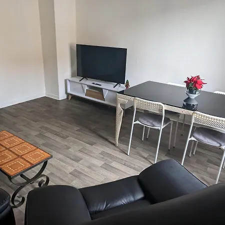 Le Thannois - 2 Chambres, Salon, Cuisine Equipee, Parking Et Wifi Gratuit