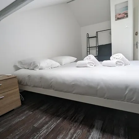 Le Thannois - 2 Chambres, Salon, Cuisine équipée, Parking Et Wifi Gratuit
