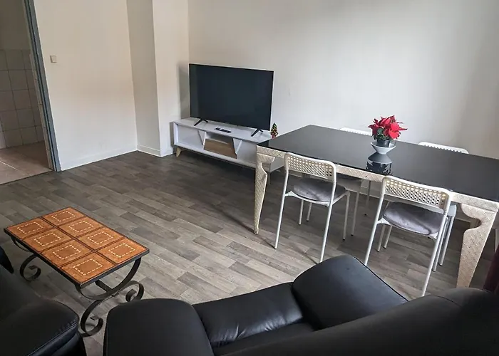 Le Thannois - 2 Chambres, Salon, Cuisine équipée, Parking Et Wifi Gratuit